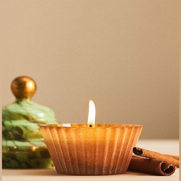 NEW Cupcake Gourmand Ginger Cookie Glass Candle - Anthropologie - Picture 1 of 5